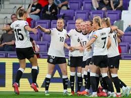 TapTap 聚光灯计划升级：千万资金扶持+亿级曝光，助力中小团队圆梦