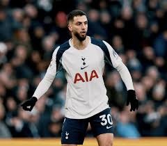 耻辱崩盘！广东16分领先遭逆转，约克超远三分成噩梦＂